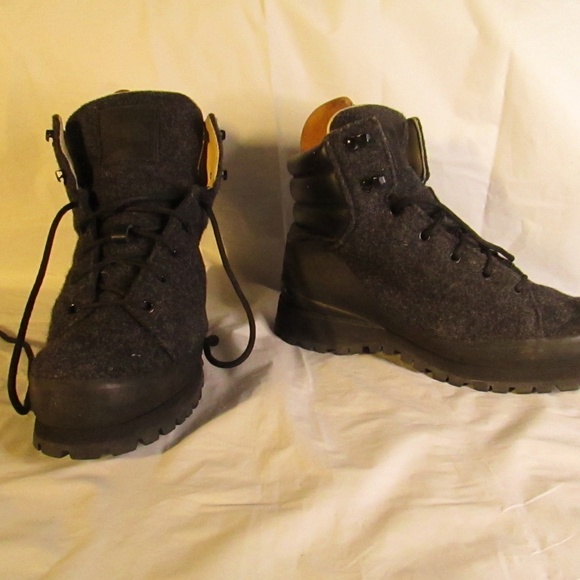 The North Face Women\'s Cryos Hiker Boots